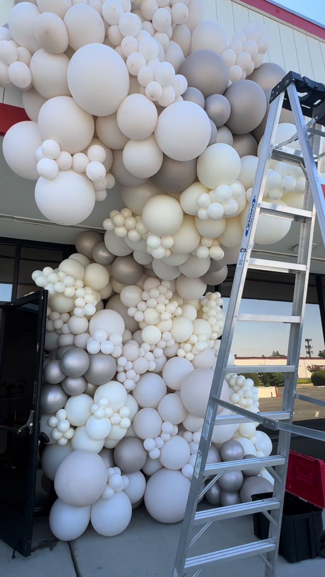 @lovelyeventsandballoons