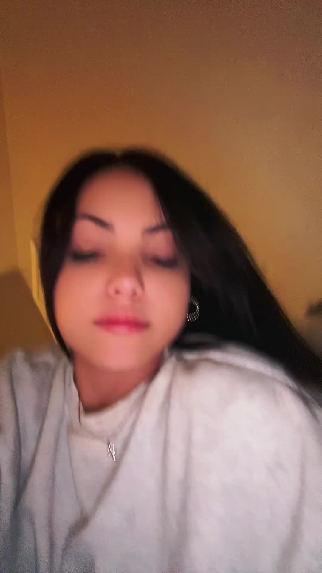 @Nia