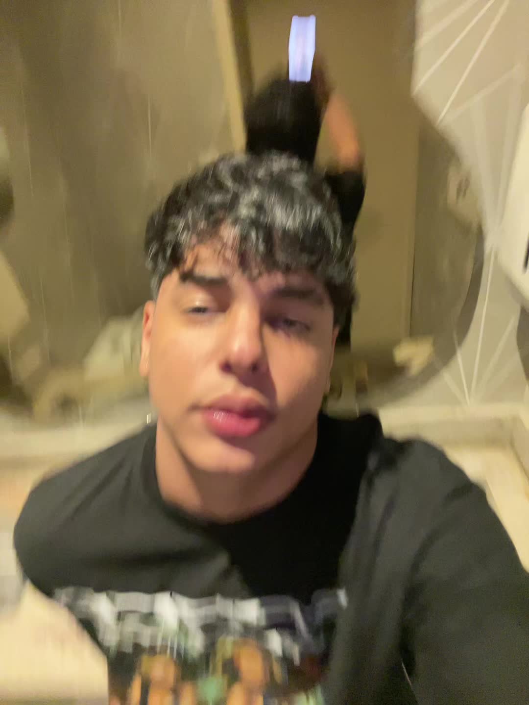 @Nueve