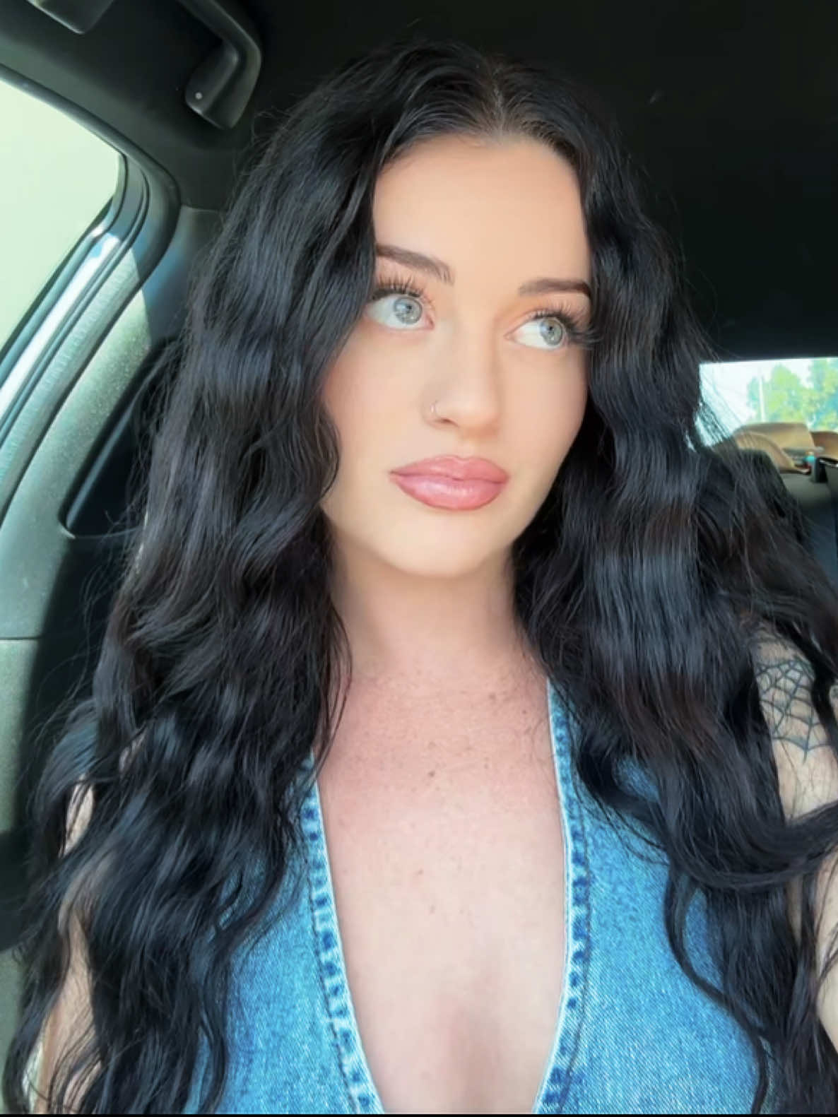 @🖤