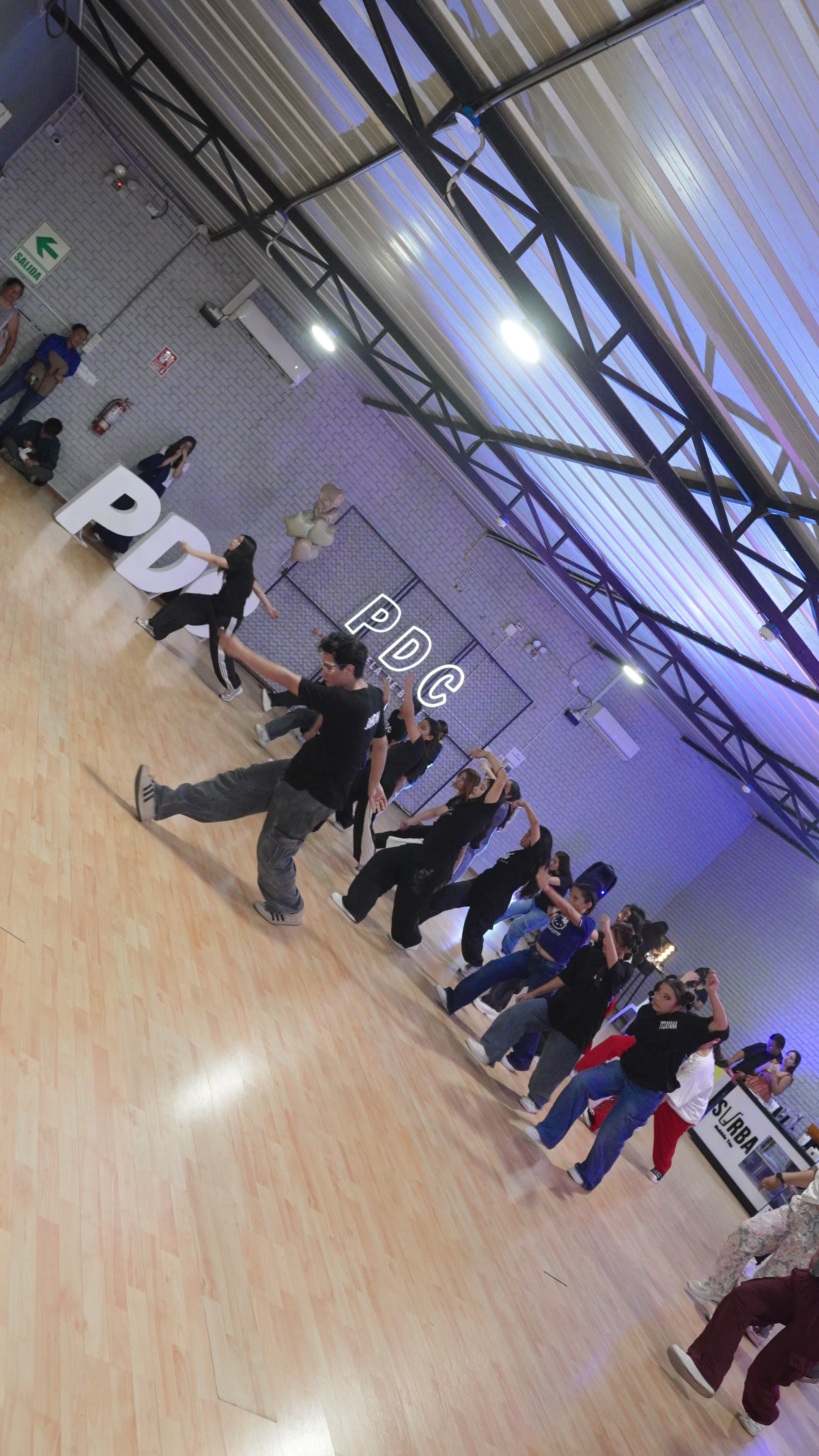 @PDC Escuela de Baile