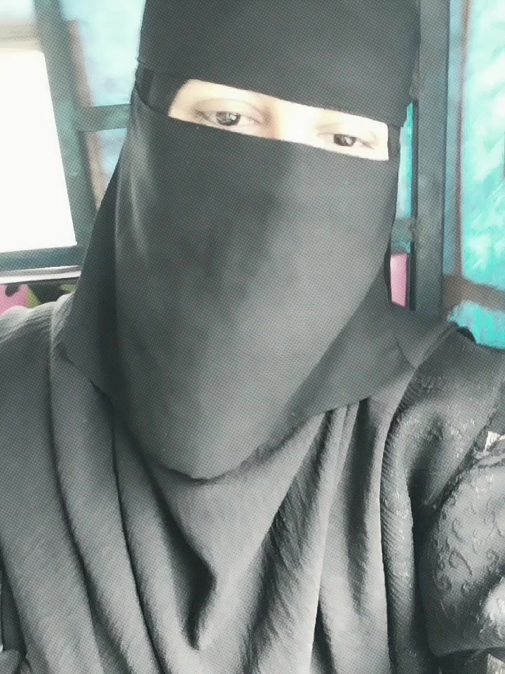 @SaFaMoNi🥀