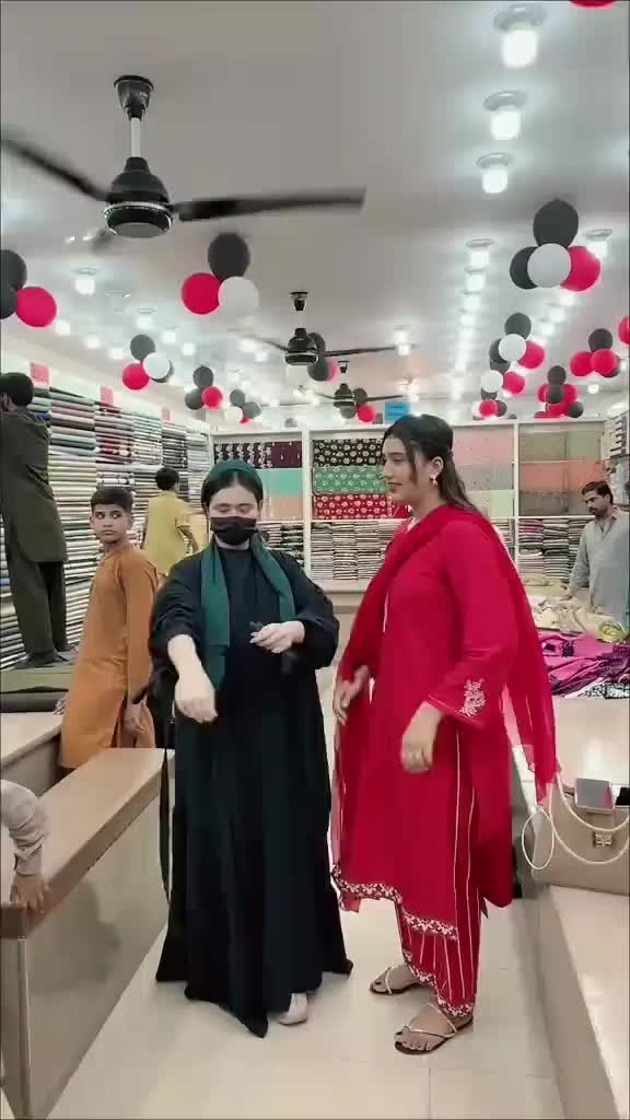 @Shazia 💃🥂 👑
