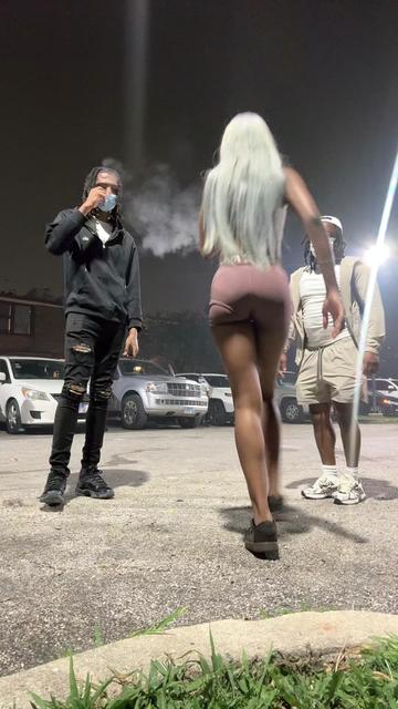 @Gravon_