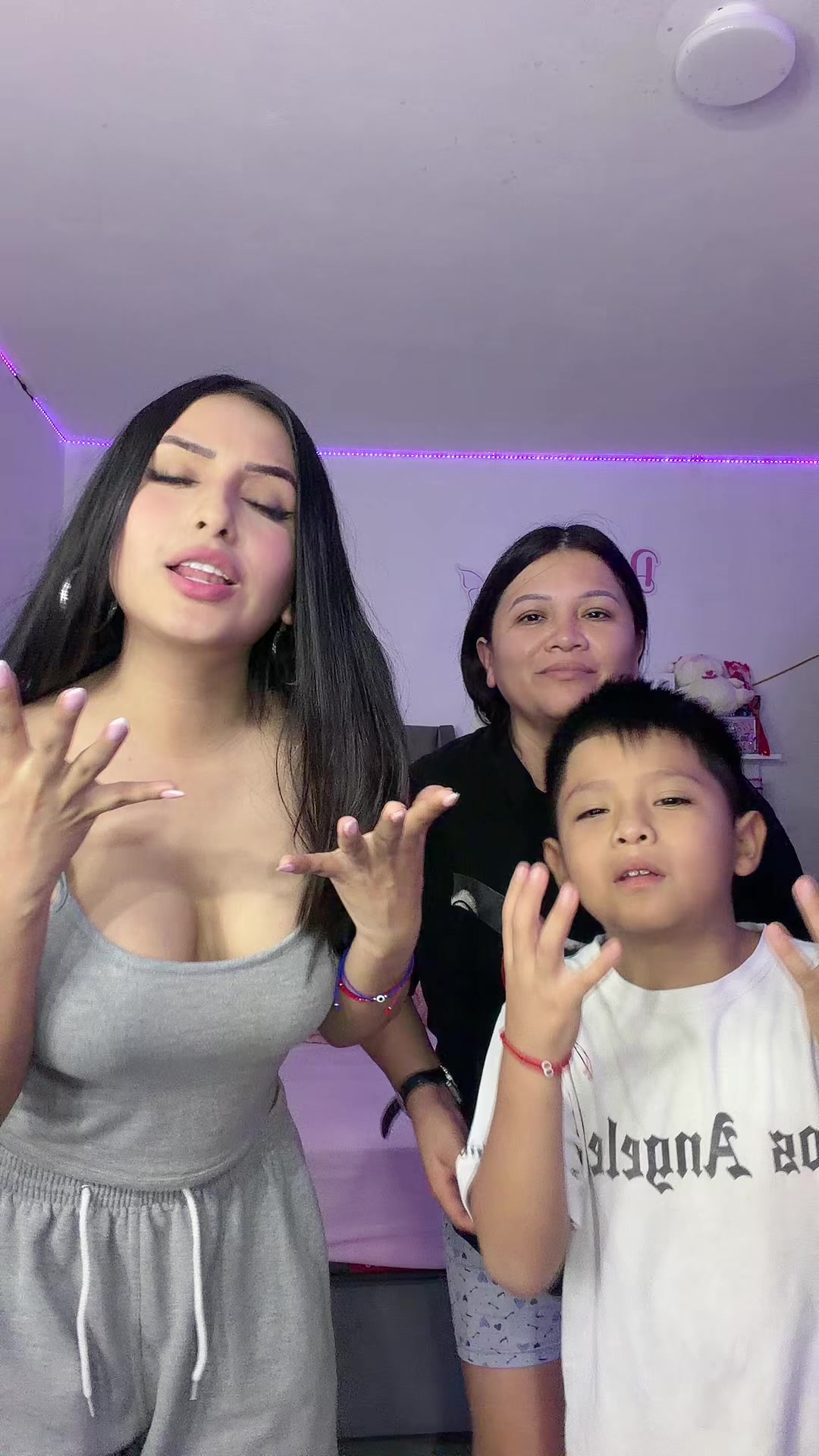 @Daniela Taquire🦋
