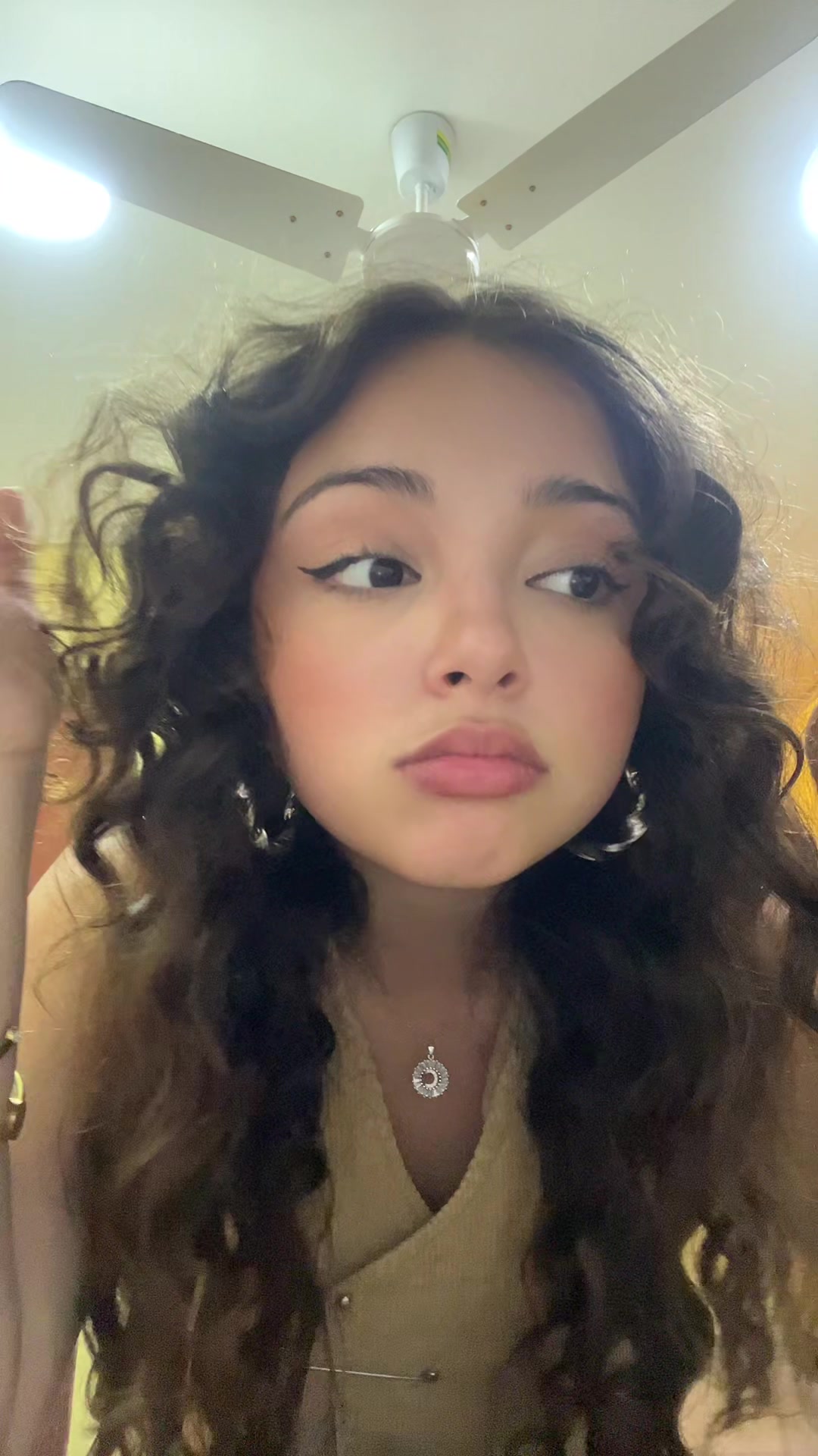 @zoeetufarii