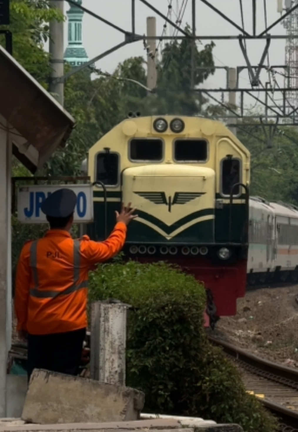 @Train_Story