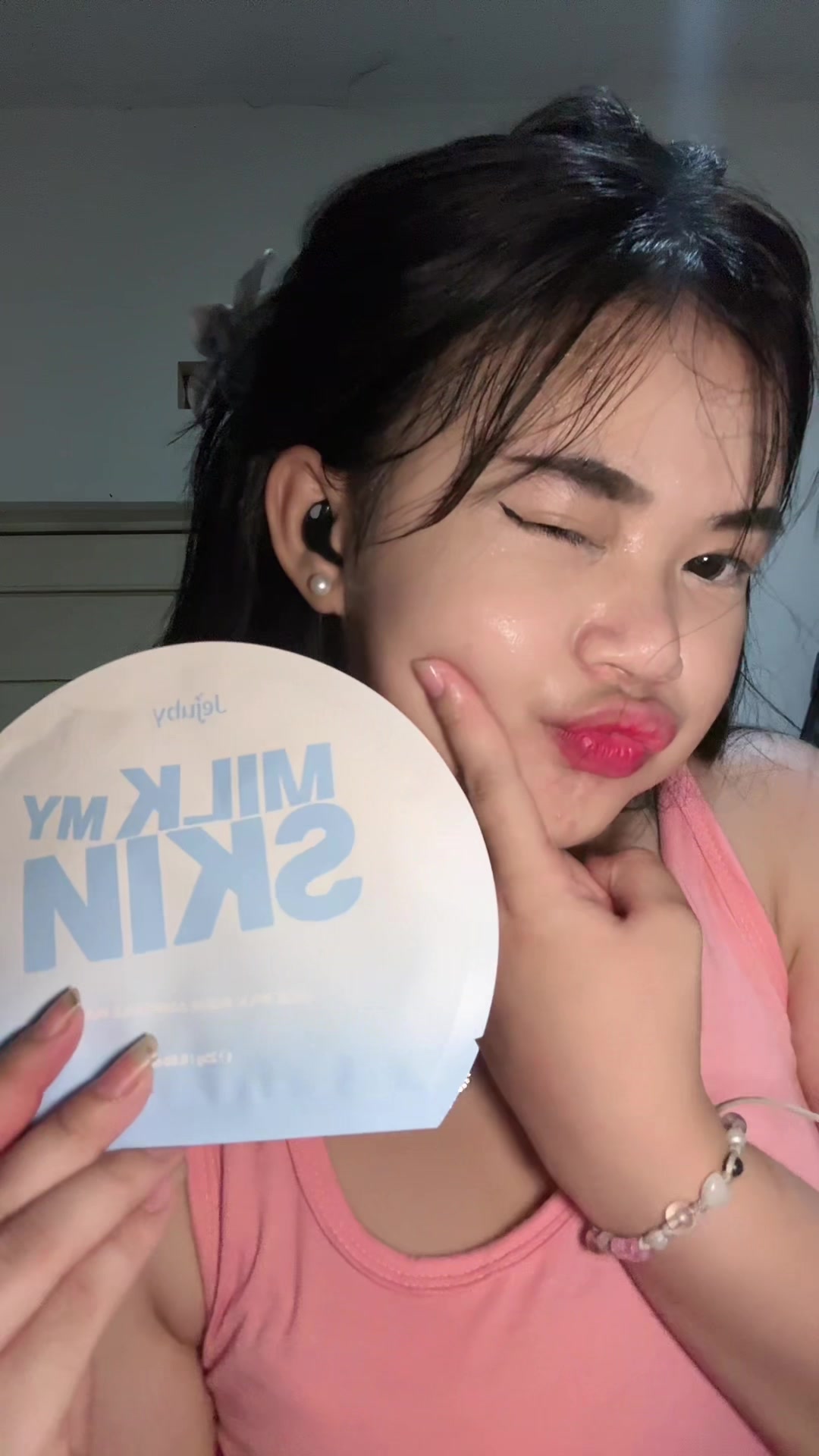 @salila gomez