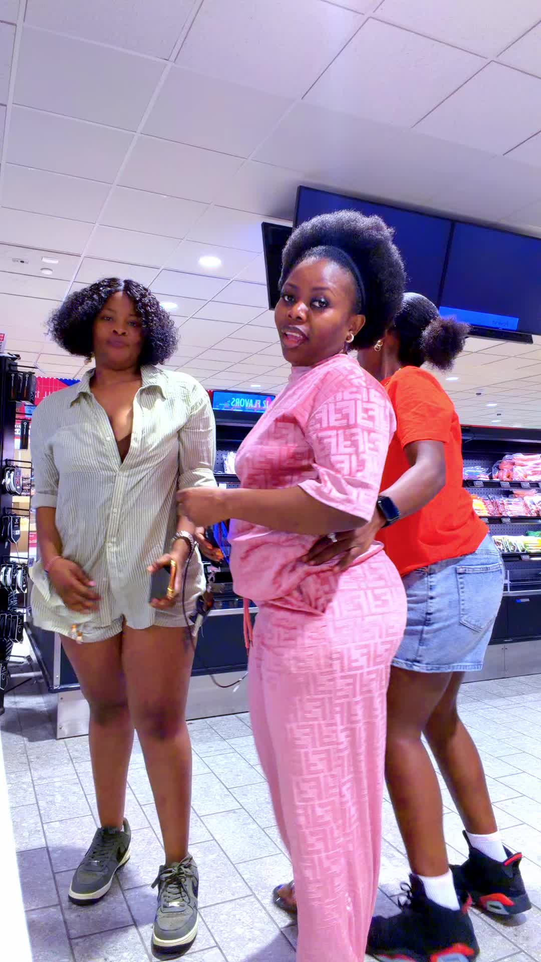 @Zura Mwasi azanga mbanda
