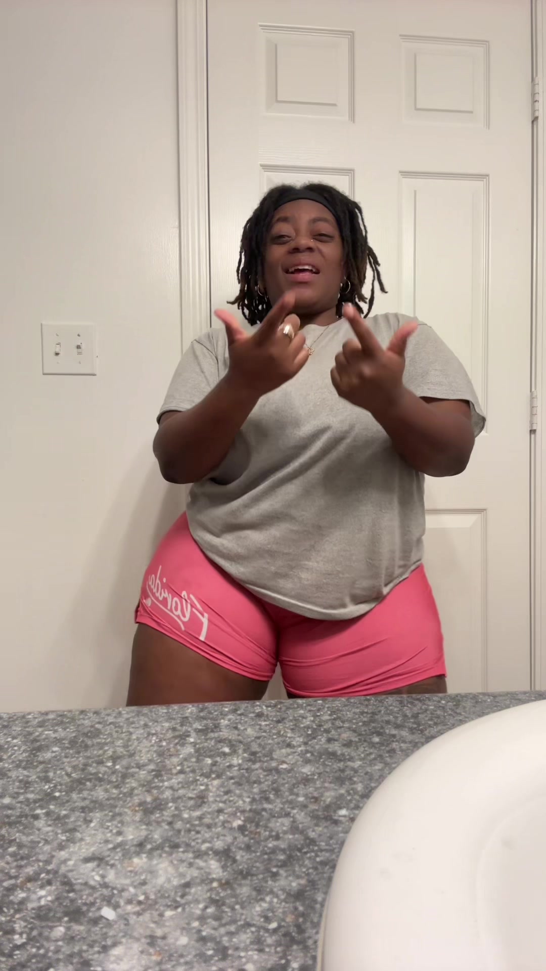@Nia