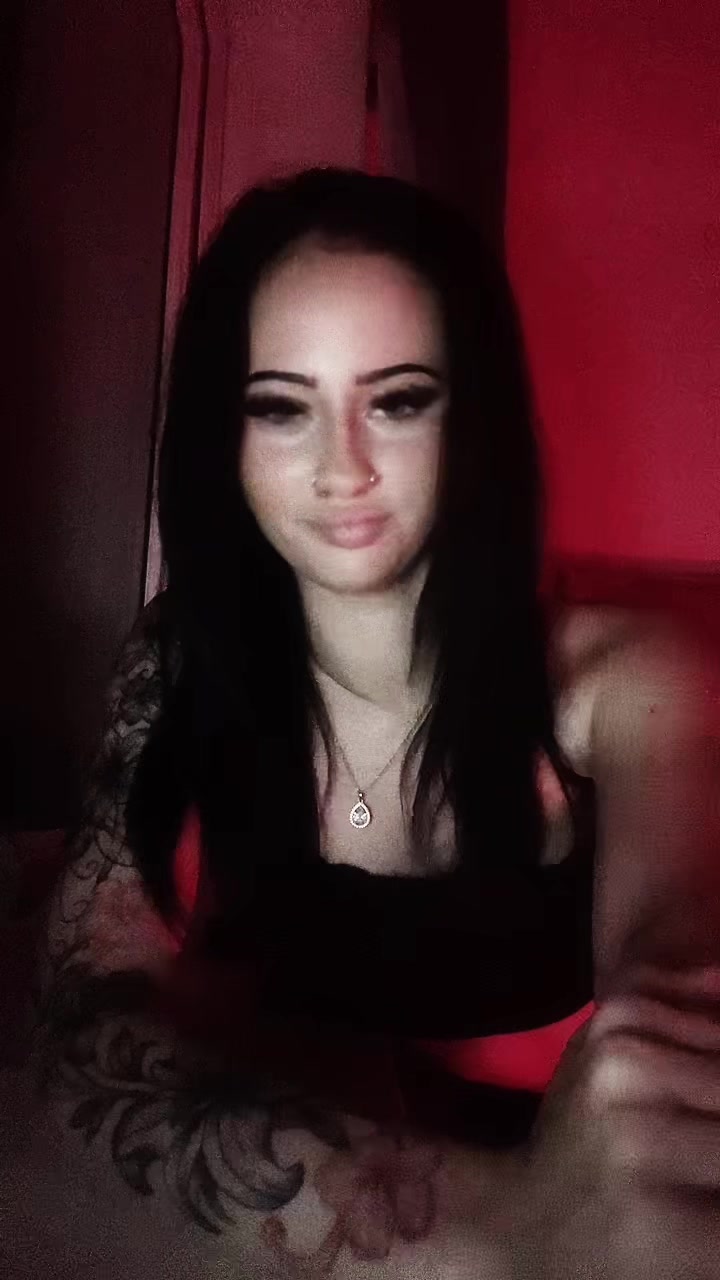@tilly🩸