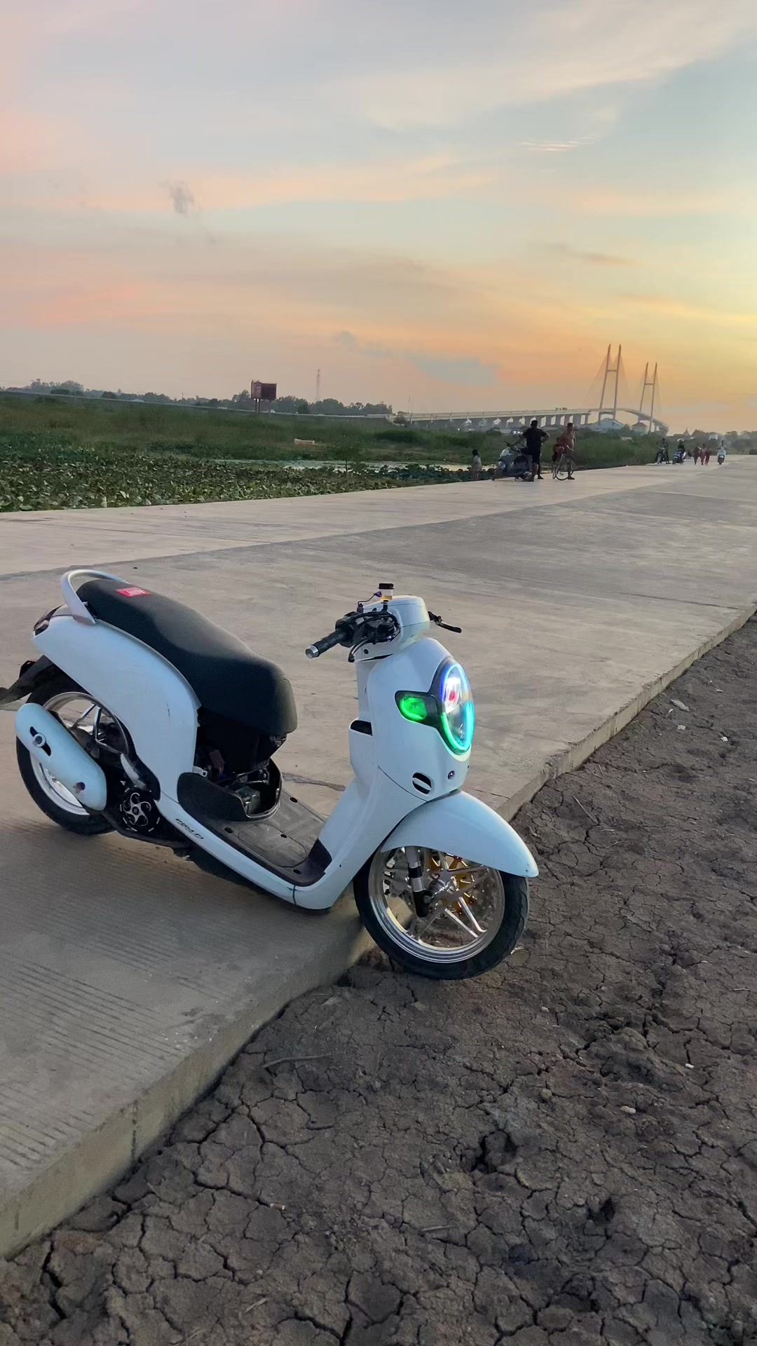 @BENZ ベンツ🤙🏼🇮🇩⚡️
