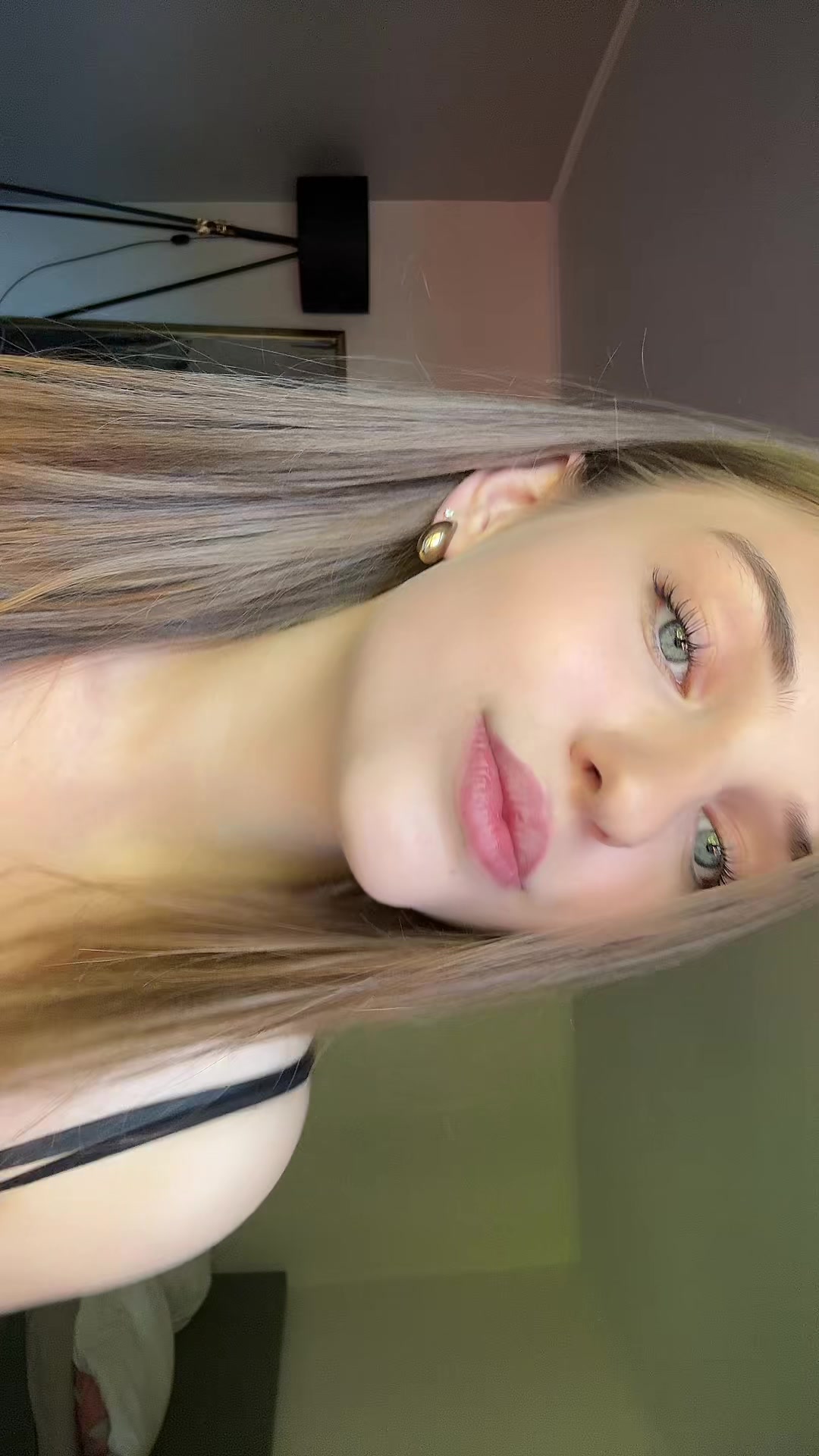 @anna