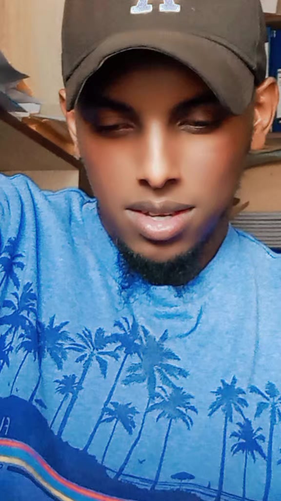 @نادني بريء 🇰🇪
