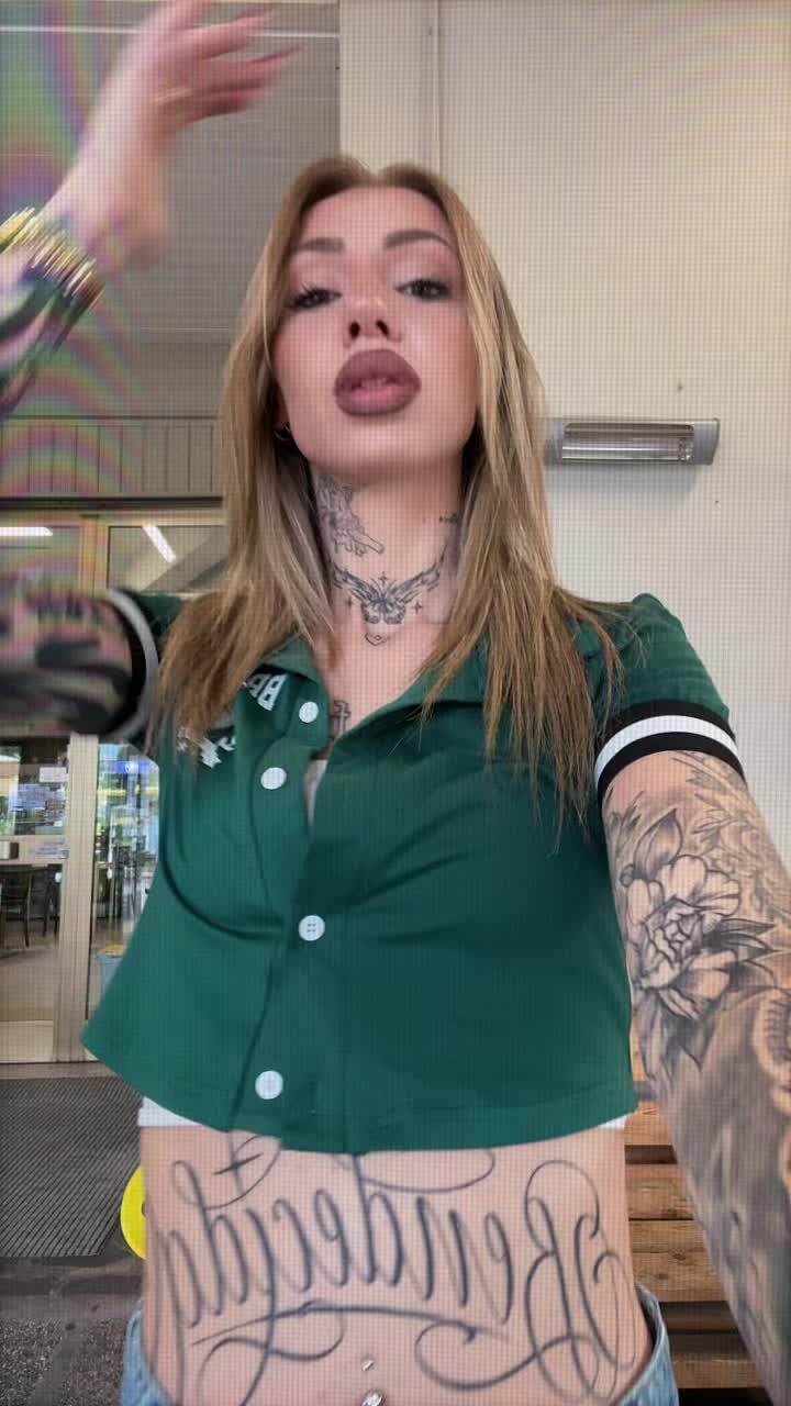 @BADBARBIE🩷