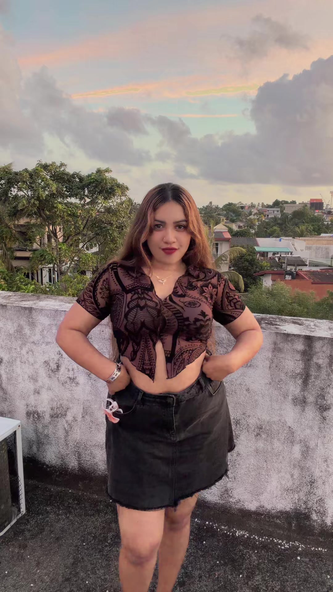 @𝐀𝐩𝐬𝐚𝐫𝐚𝐯𝐢🌻