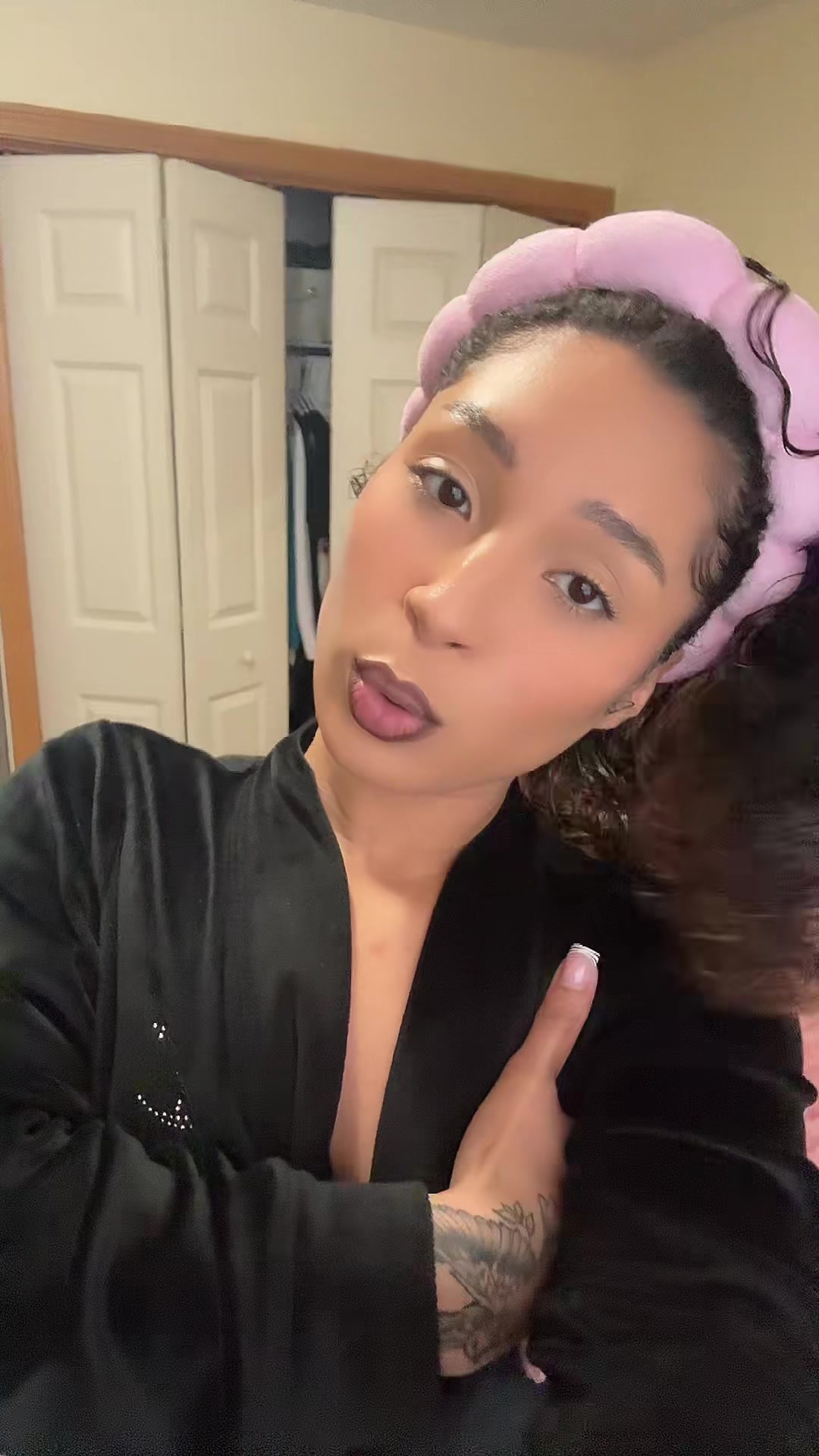 @shairenee