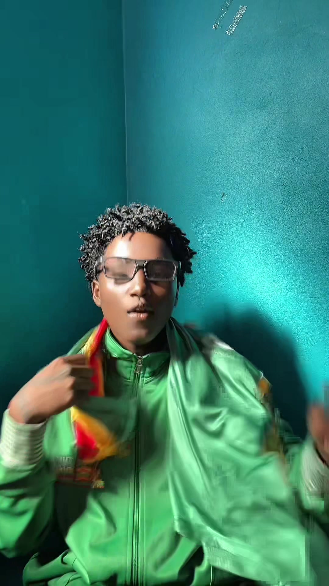 @Roy boogie 🇻🇨🇻🇨