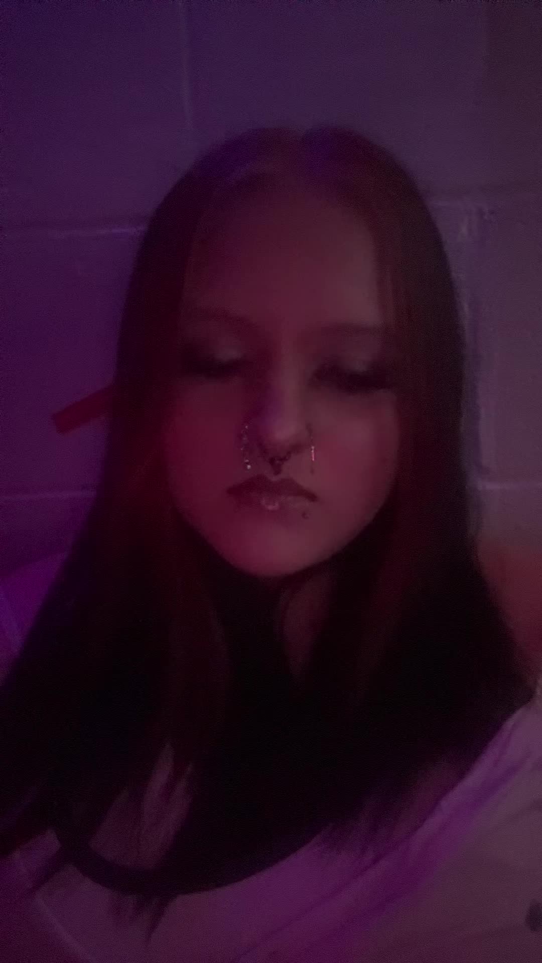 @️