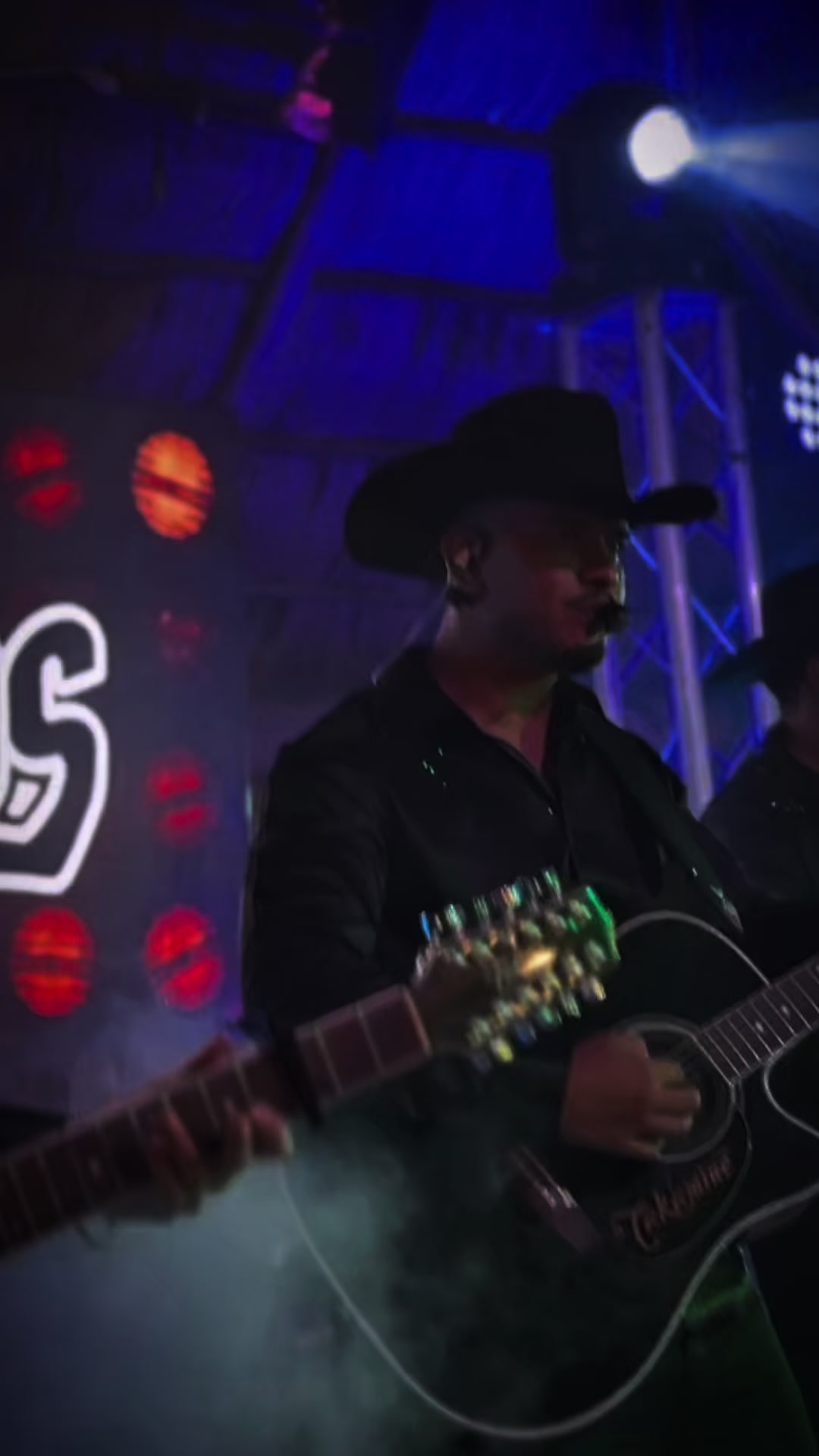 @LosRichards_Oficial