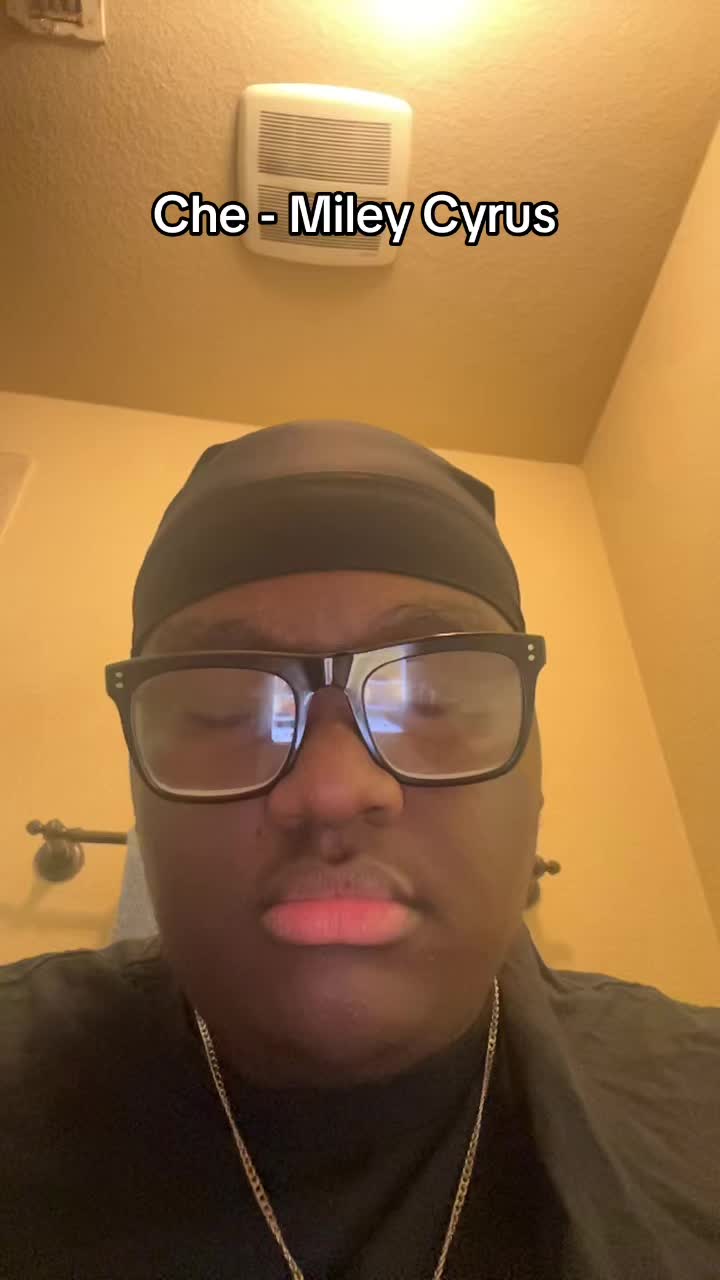 @johnlovesbrownskins