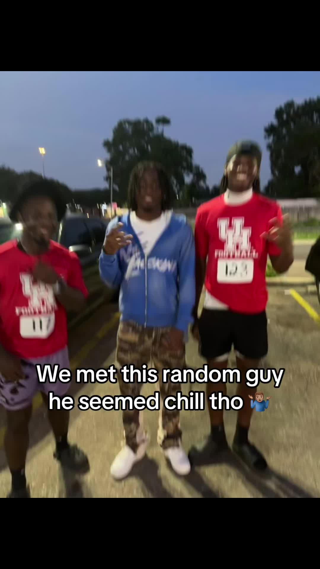 @⃟