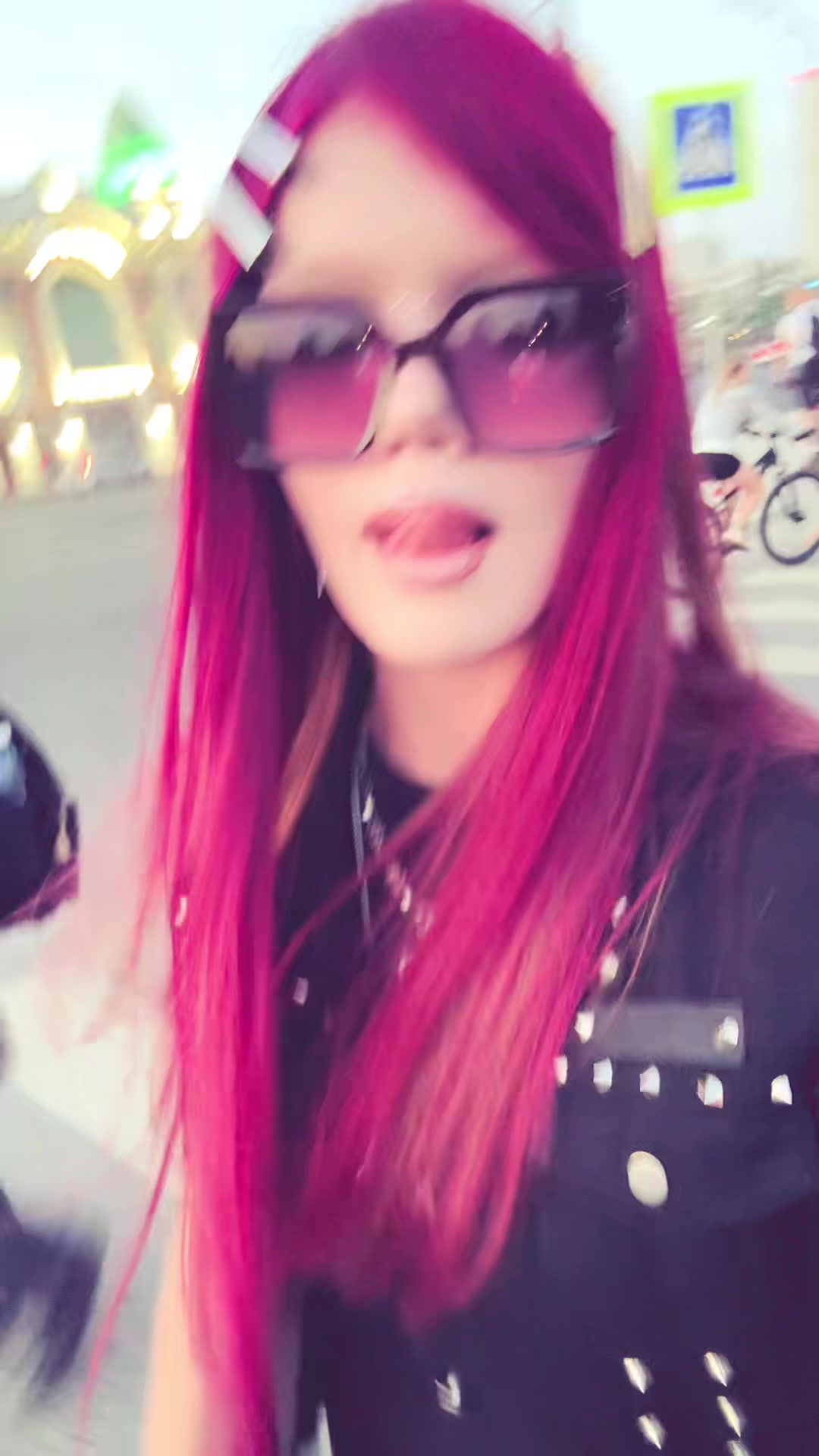 @why¿doesn’tthisbitchloveme<3