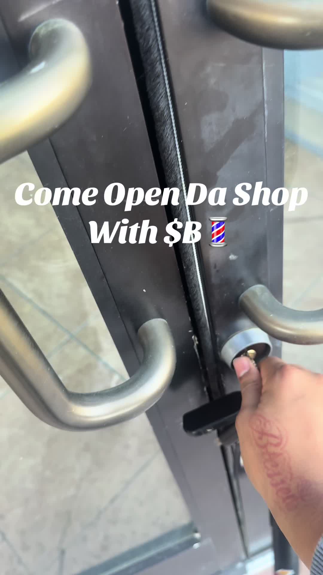 @$B