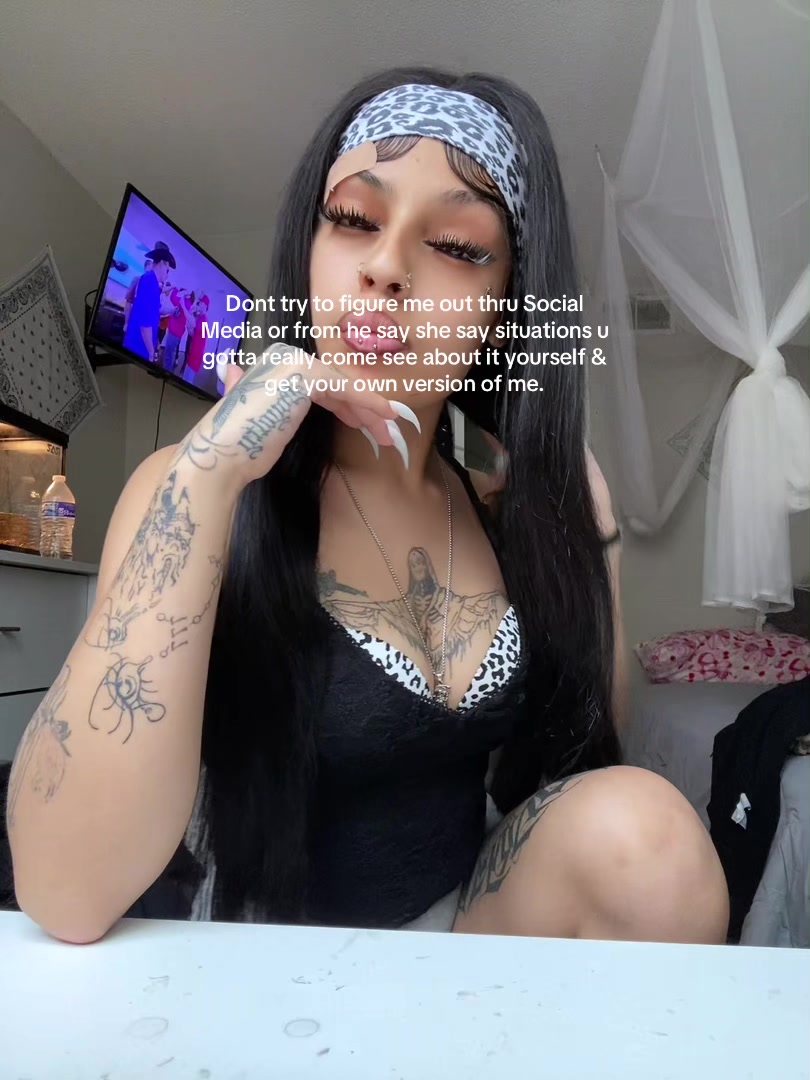 @𝕳𝕰𝕹𝕹𝕰𝕾𝕾𝖄