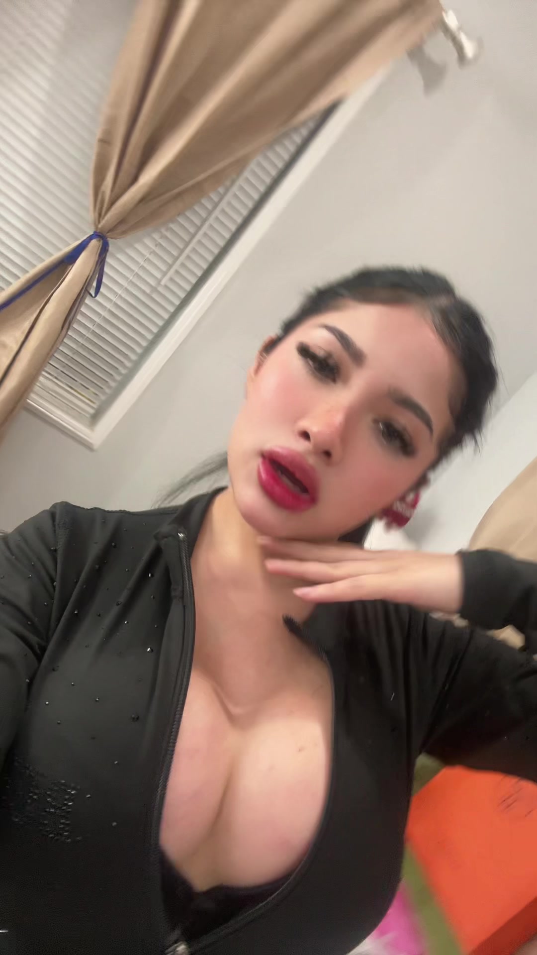@Isabella