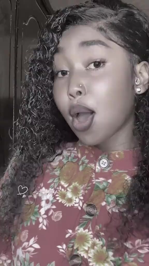 @Queena_manu
