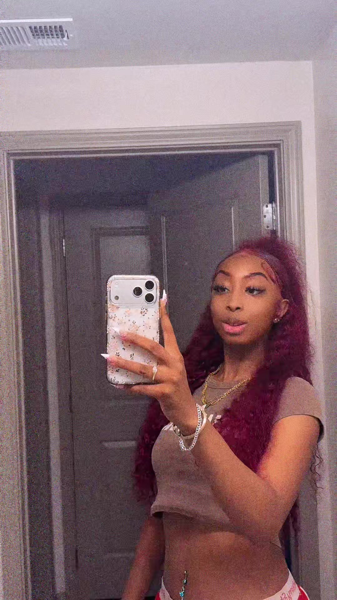 @shesoootrini