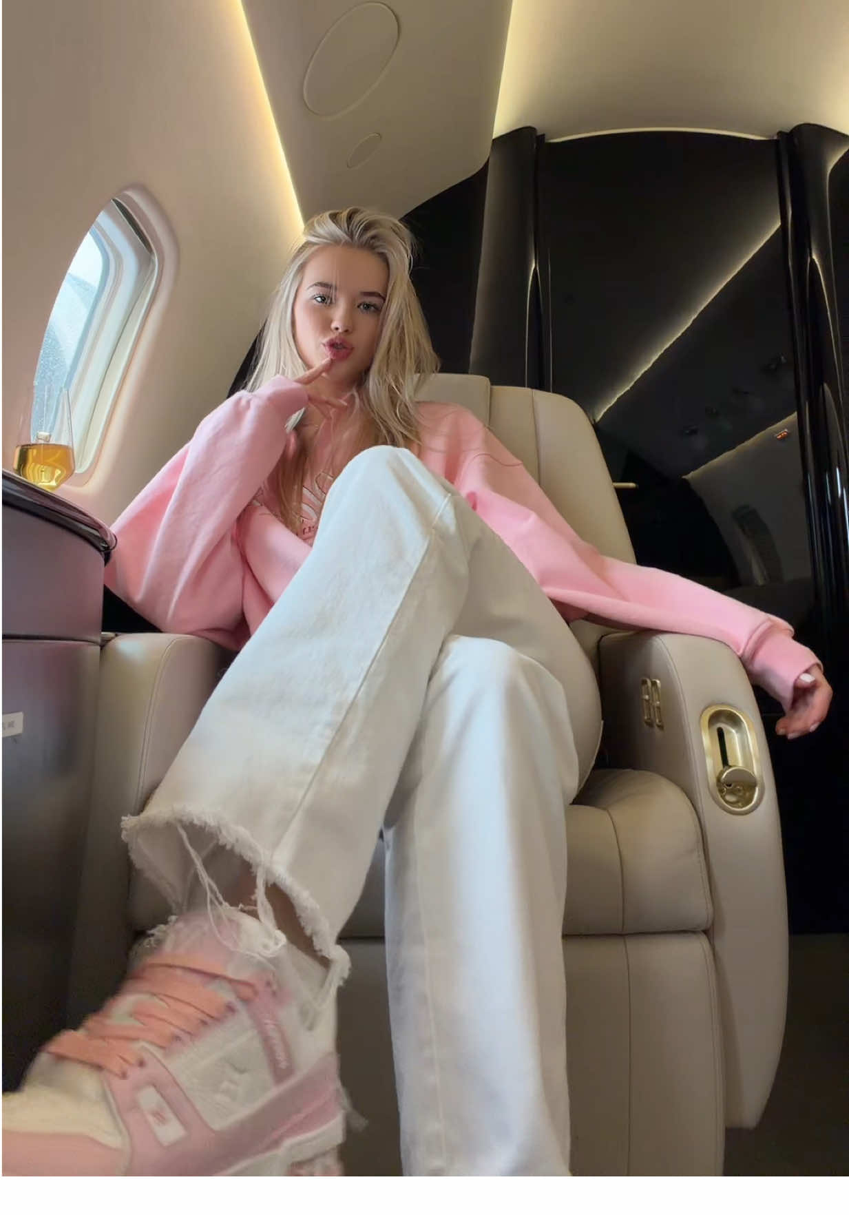 @тгк: Анечка🎀🖤