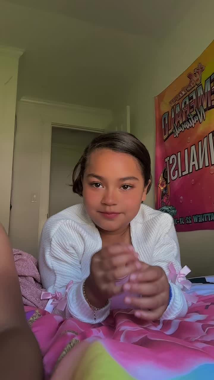 @Izabella Alas