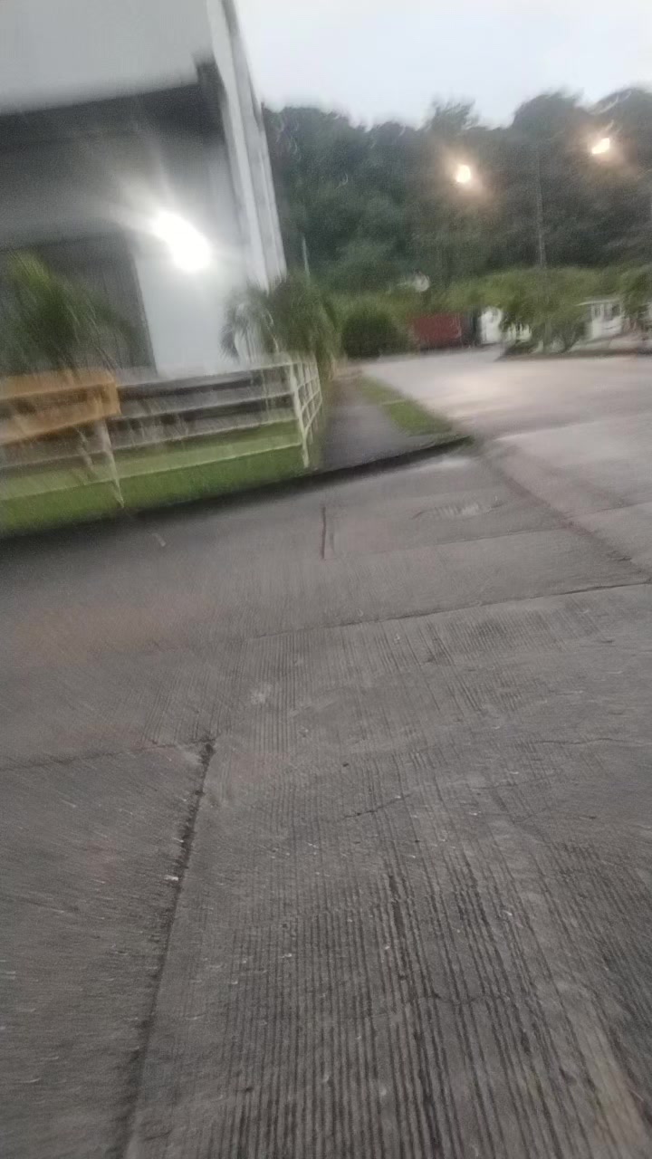 @Moses García