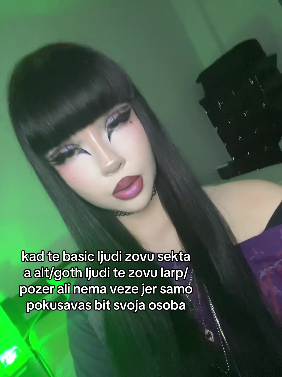 @Ava