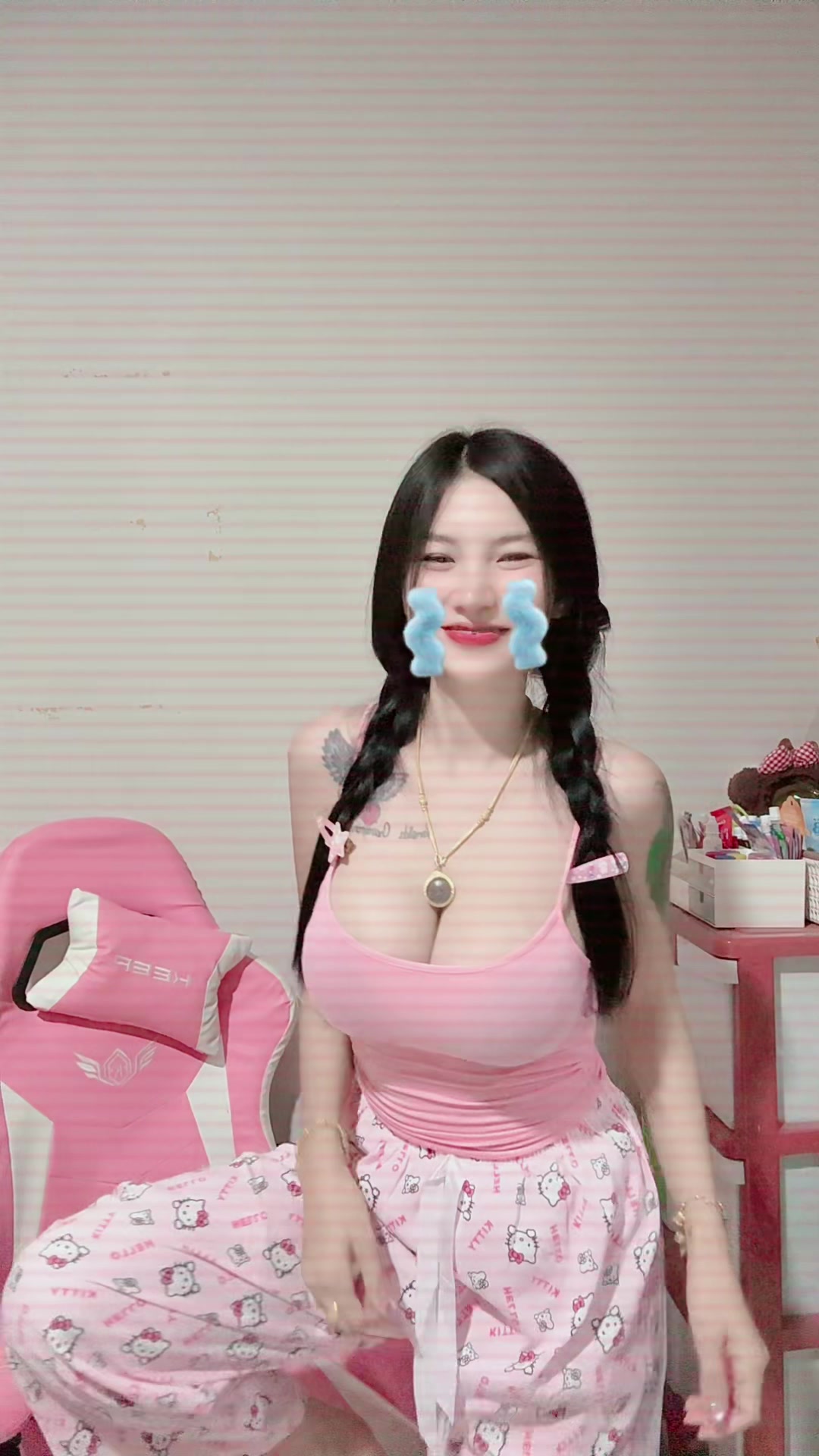 @พณัฐดา (150k)