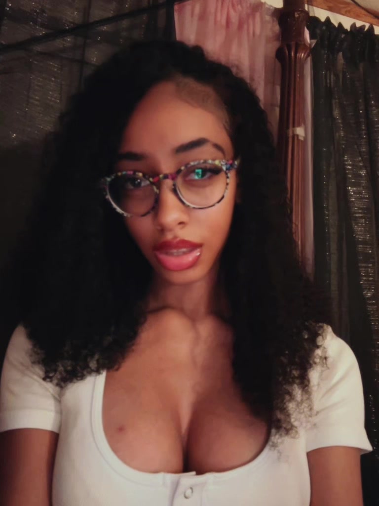@hey._sky