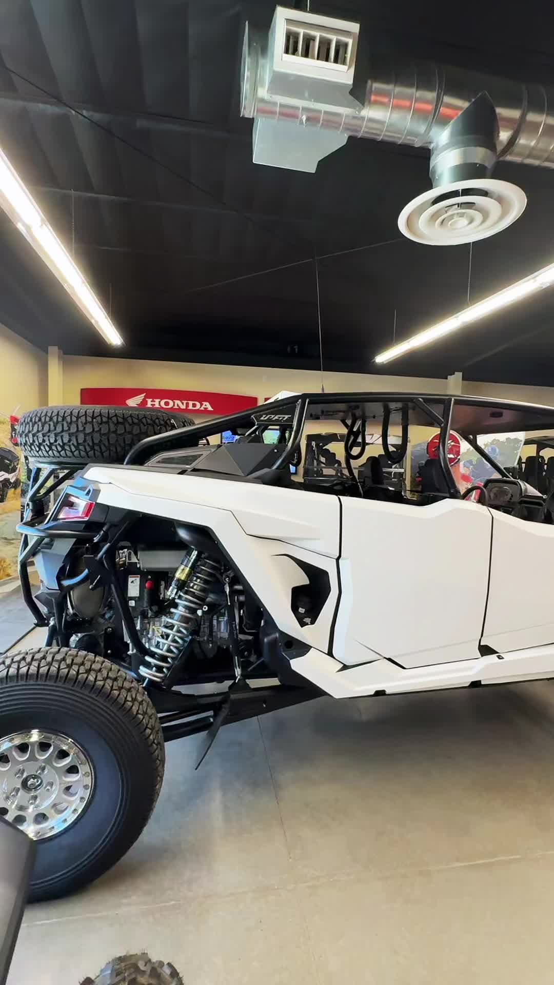 @Carolina🖤🏁