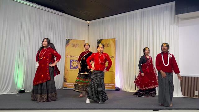 @Dancegroup