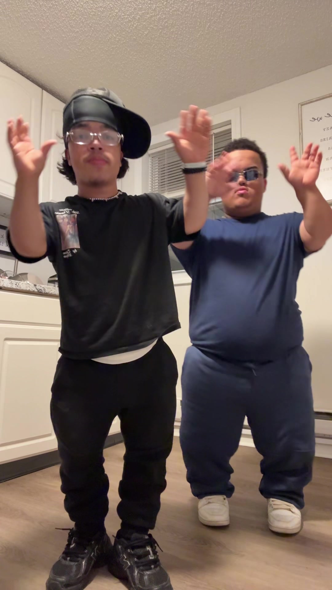 @Abucczx