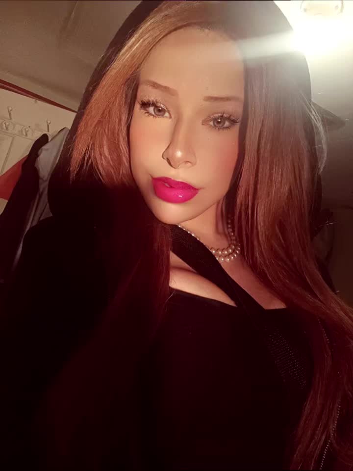 @UrNaughtyLilStepSis♡