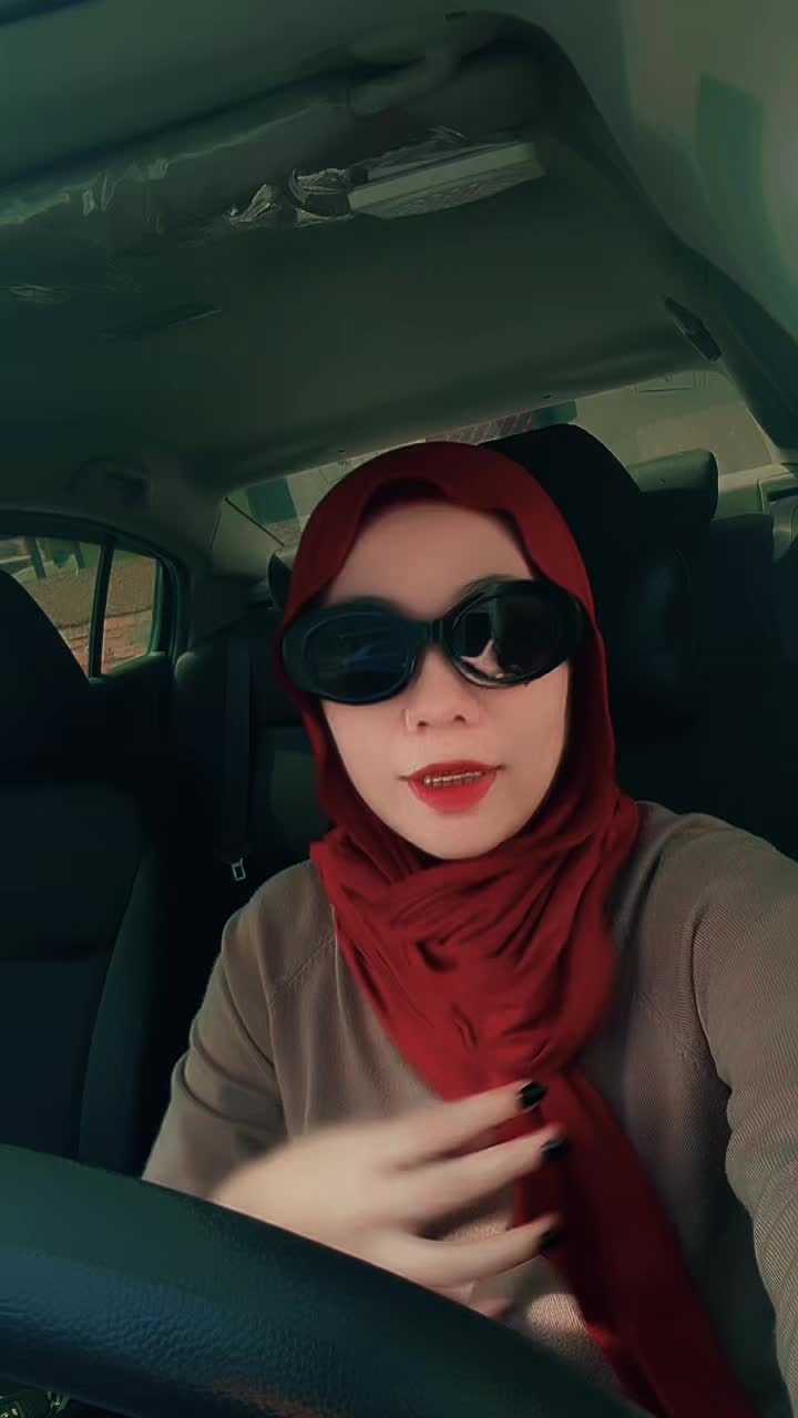 @AlianaDira_
