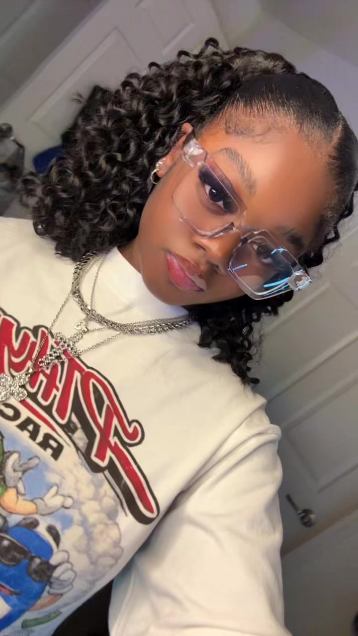 @Jasmine💫