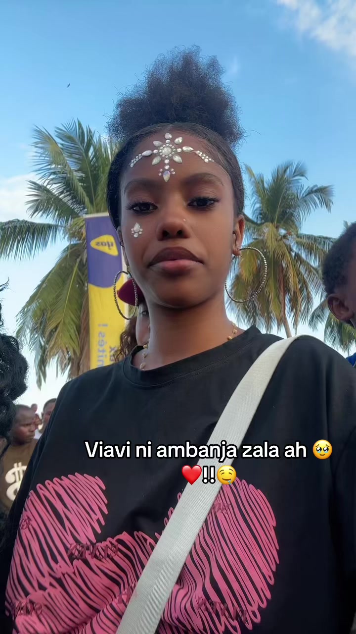 @Chacha🦋~💗🇲🇬