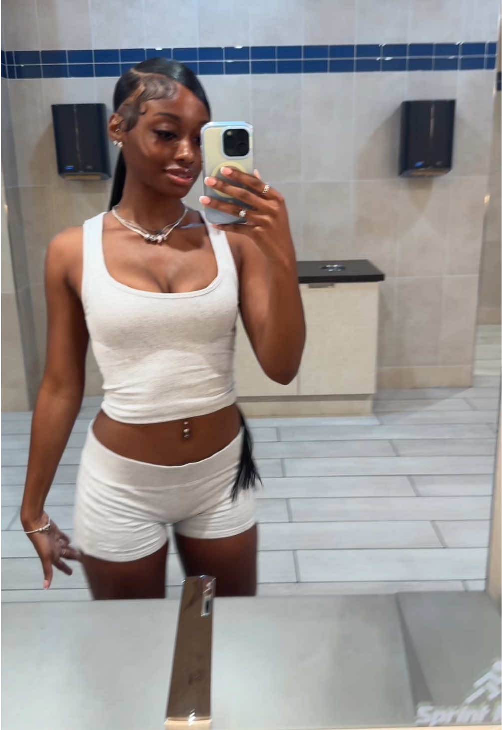 @mia