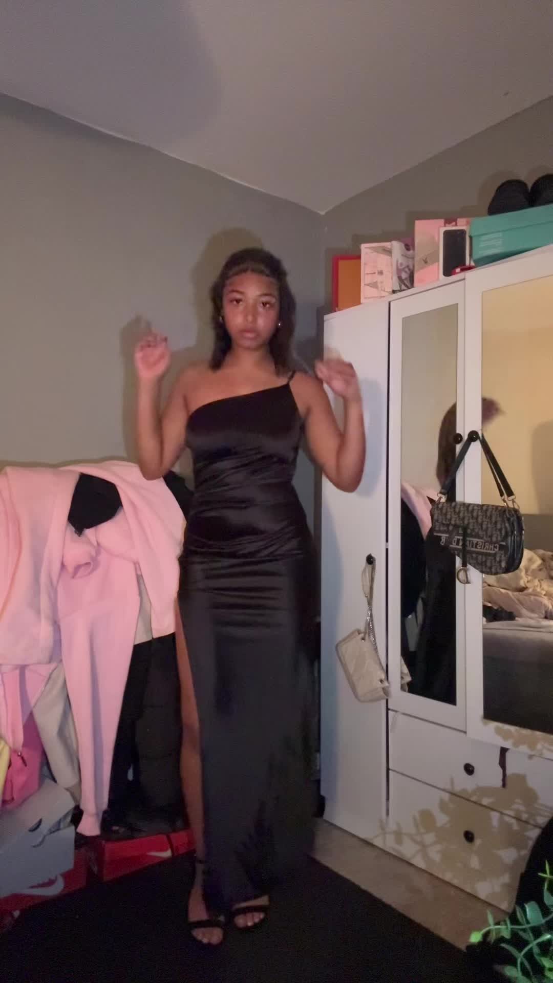 @Emiii
