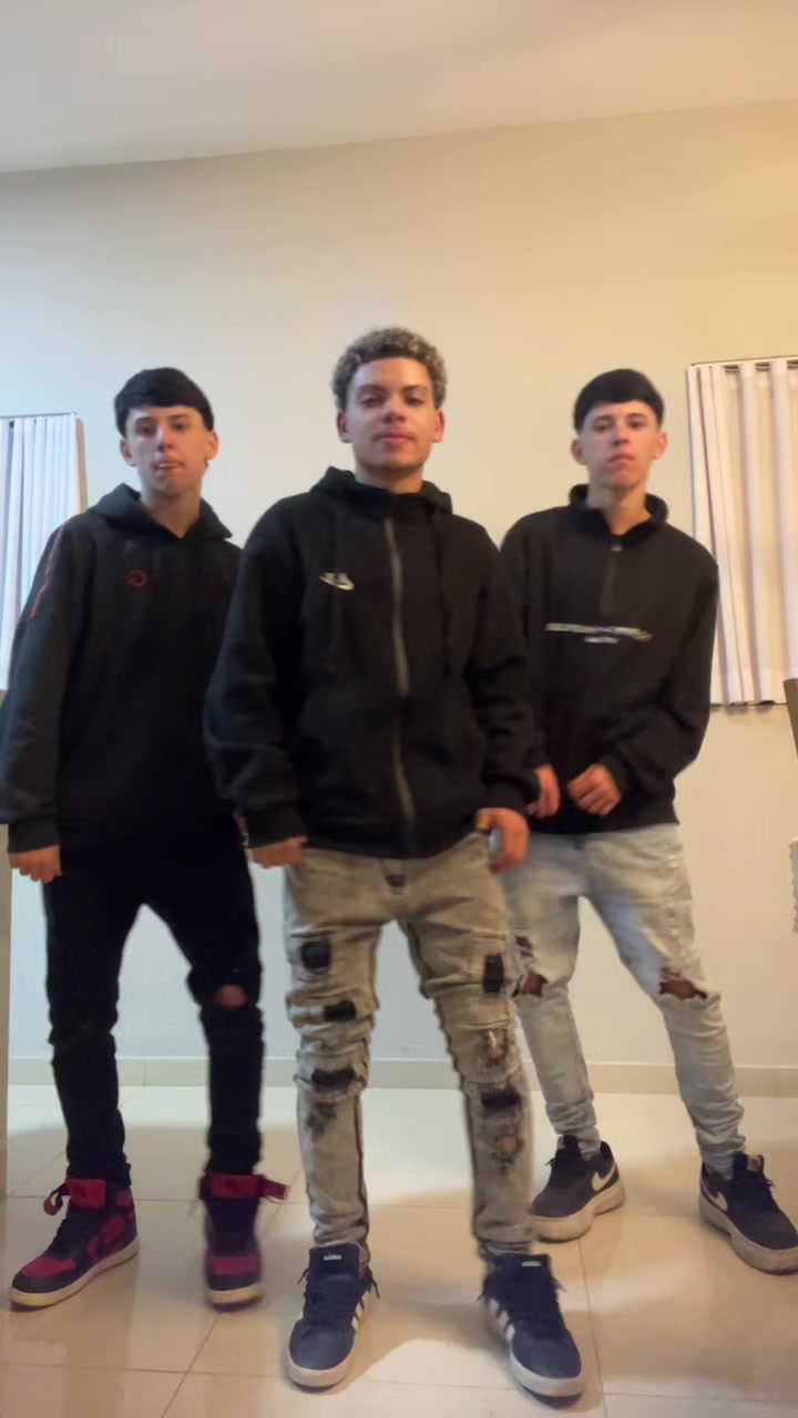 @augst 7️⃣