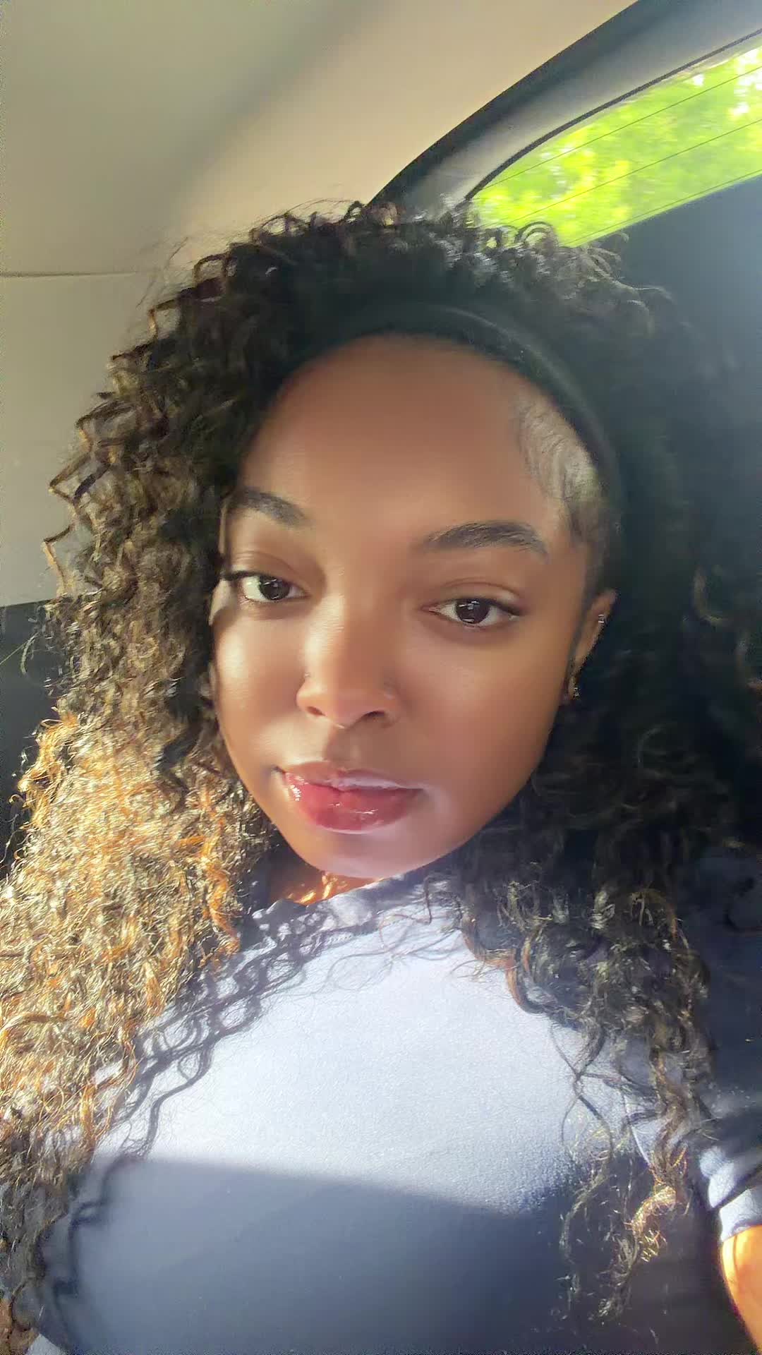 @SKYELYNN