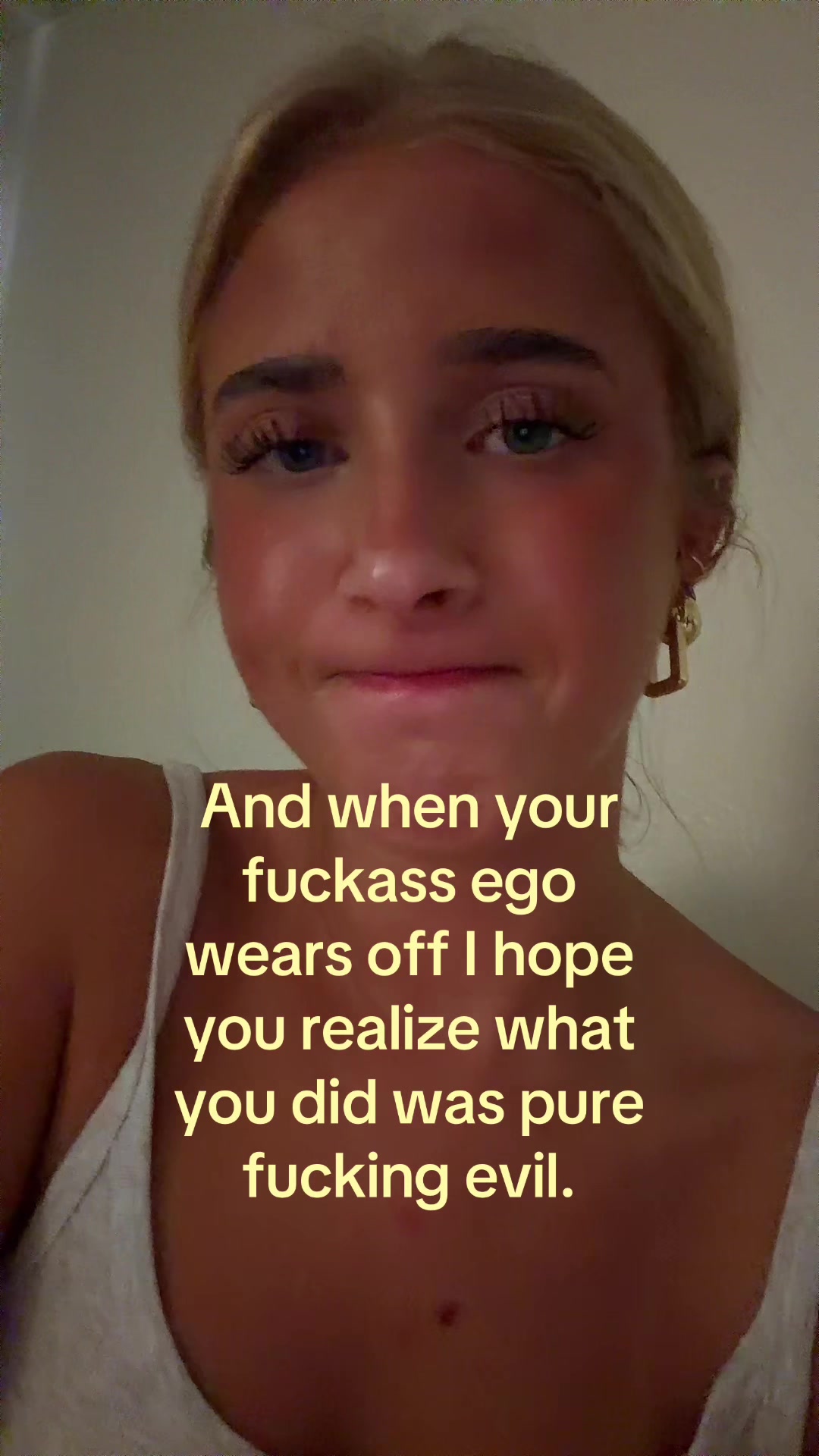 @theelliebarker
